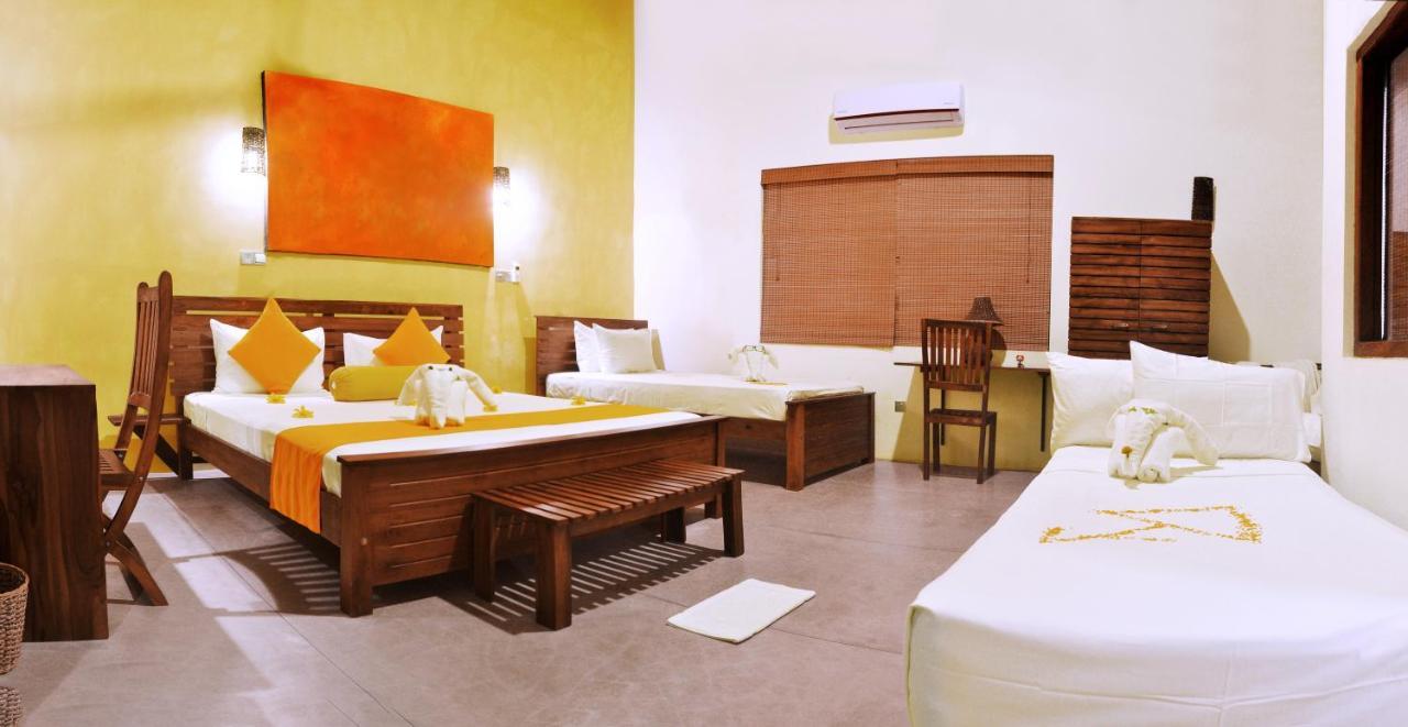 Garcinia Leaf Hotel Hikkaduwa Buitenkant foto