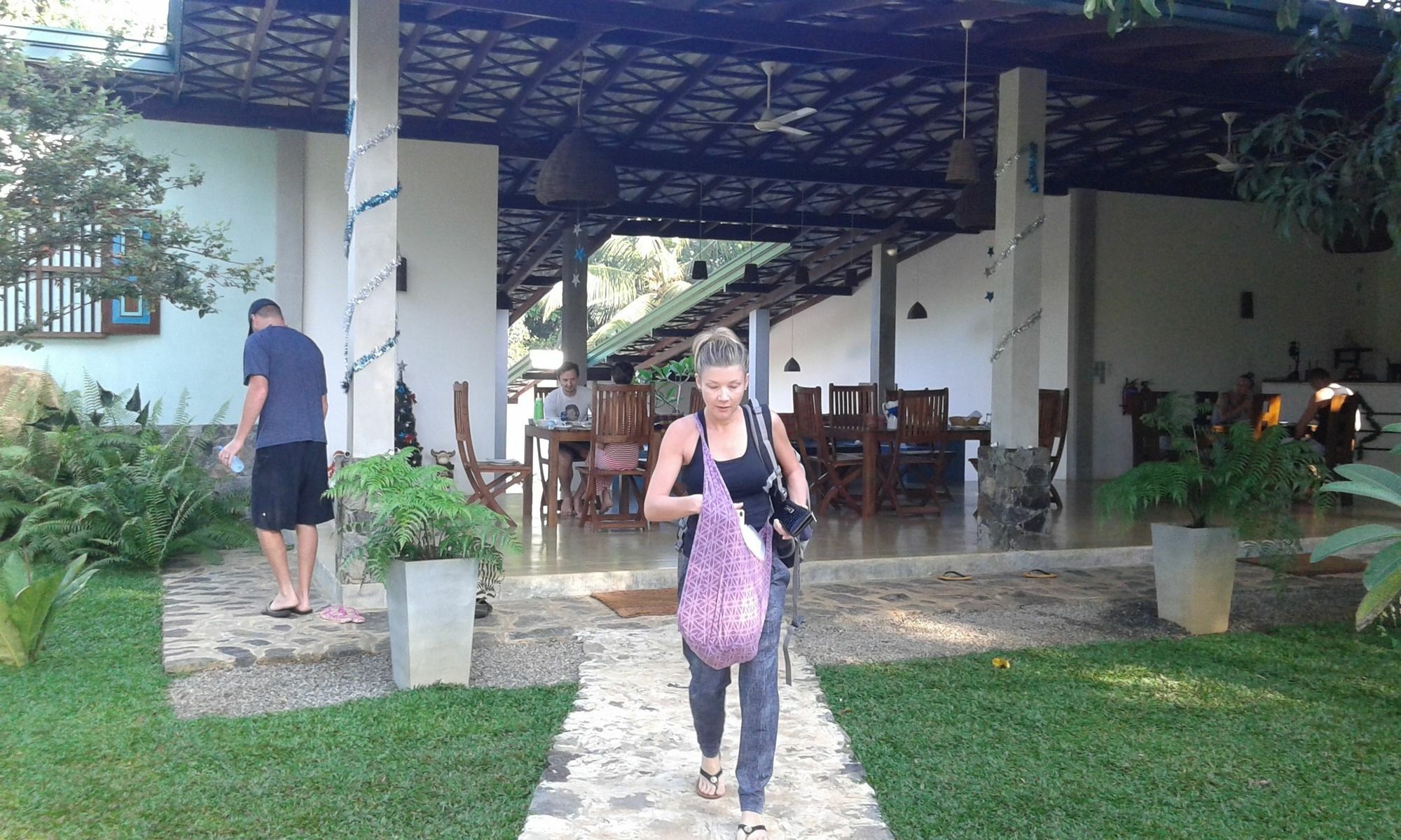 Garcinia Leaf Hotel Hikkaduwa Buitenkant foto